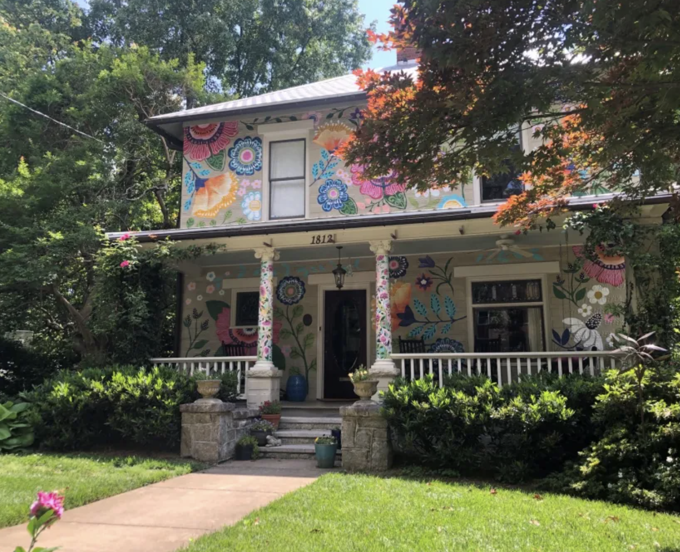 “It’s amazing!” Two-story mural on Charlotte’s home reminding people to pause and just be happy